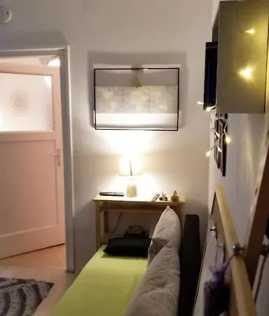 Apartment Atelier 12, Feeling Like An Artist! Promo Price *