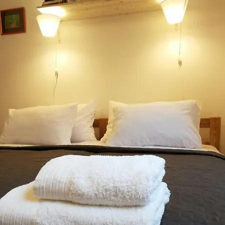Apartment Atelier 12, Feeling Like An Artist! Promo Price